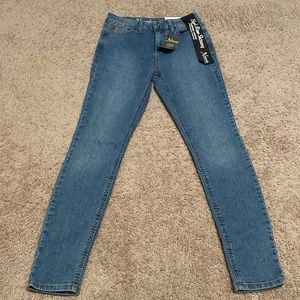 NWT Women’s Natural Reflections Skinny Jeans